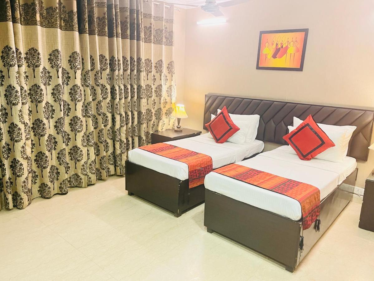 Abode Residency Safdarjung Enclave Near U S Embassy Delhi Hotel Ню Делхи Екстериор снимка